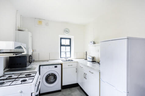 Meadow Road, Cirencester, Gloucestershire, GL7 photo 4