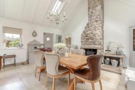 Living Dining Kitchen - B.jpg