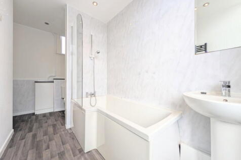 To Let -  Tower Mansions, Lord Street, Southport, PR9 - Three Bed Apt photo 3