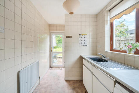 25-6819e5f061665-...