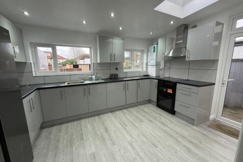 Modern Fitted Kitchen