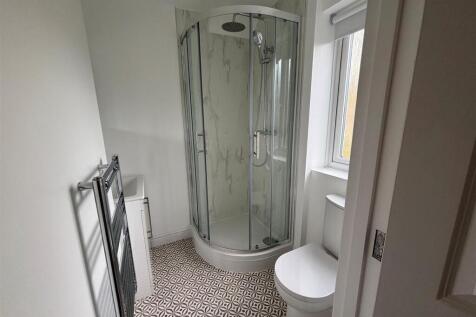 shower room 2.jpg