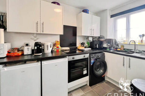 Lewes Close, Grays, RM17 photo 4