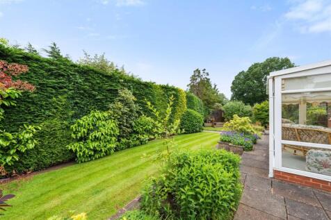 26 Cawdon Grove - 22.jpg