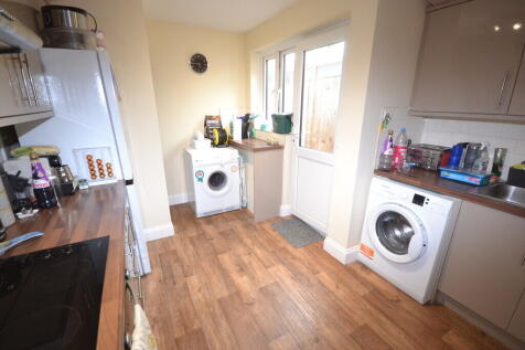 London Road, Stanway photo 4