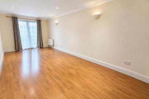 Johnson Road, Hounslow photo 3