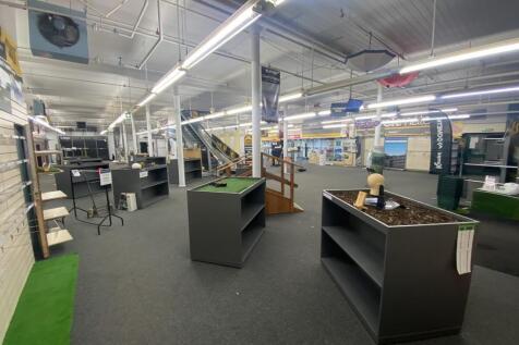 Retail Property (high street) to rent Image 3