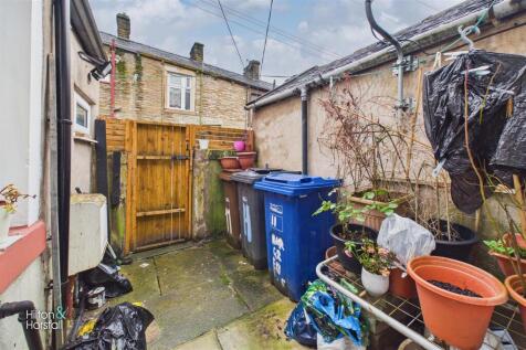 Hargreaves Street