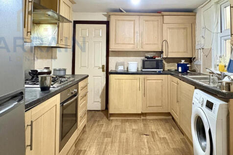 21, Thorpe Road London, E6 2HS