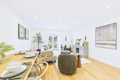 CAM05449G0-PR0030-STILL002