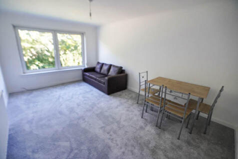Spruce Road, Abronhill, Cumbernauld, North Lanarkshire photo 3