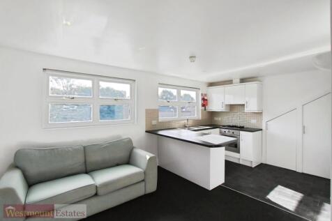 LIVING ROOM/KITCHEN