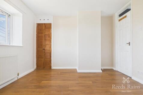 Houfton Road, Bolsover, Chesterfield, Derbyshire, S44 photo 4