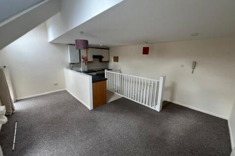 FLAT 8 KAMLA LODG...