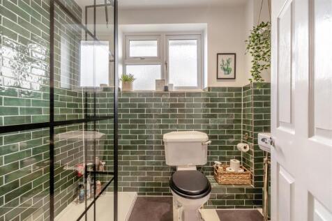 First Floor Bathroom