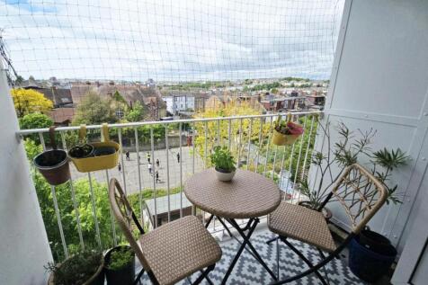 Balcony 1.jpg