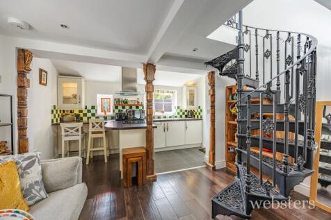Kitchen / Lounge