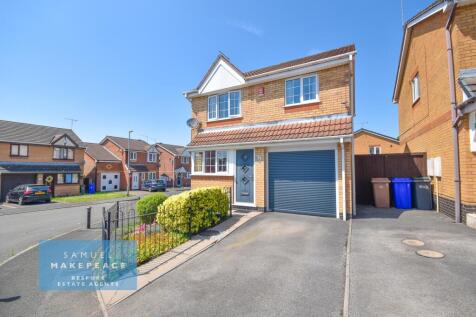 Well-Proportioned Three Bedroom Detached Property