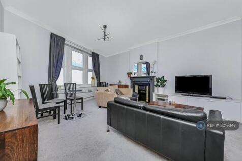 Large Living Space Furnished 