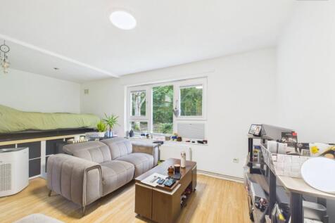 Living/Dining/Bedroom