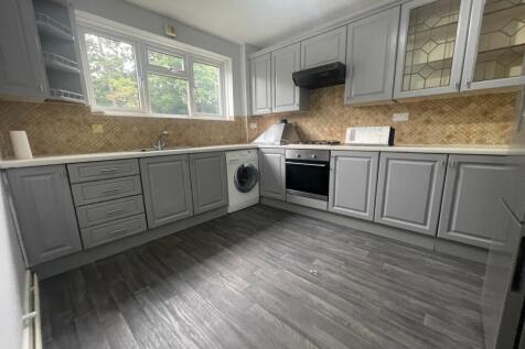 Nairn Court, Nairn Road, BH3 photo 3