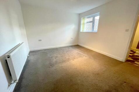 Frome Avenue, Oadby, Leicestershire photo 4