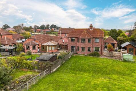 Welcome to No.7 Brownlow Close...