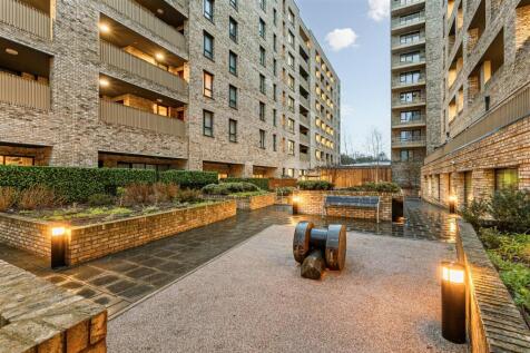 4 Akenside Court-13.jpg