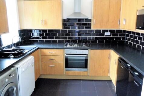 4 Bed - Portman Road, Wavertree, L15 photo 5