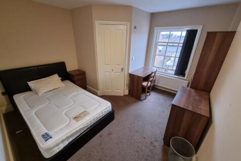 Flat 3, 4-6 Victoria Terrace photo 4