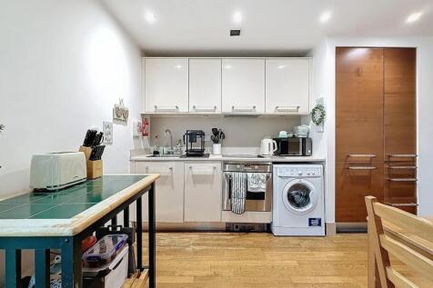 Living/Kitchen Area