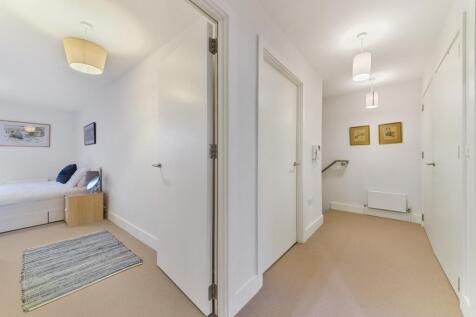 WAYLETT PLACE, 20, 3