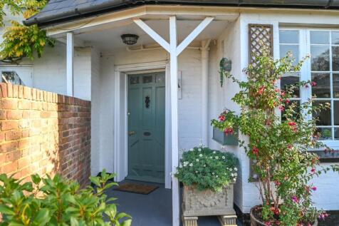 Welcome to 1 Sydney Lodge