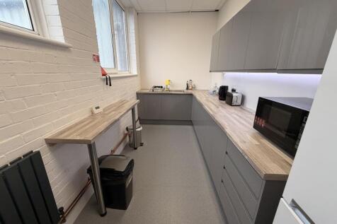 Internal (Kitchen).jpeg