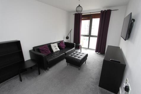 Living room2.JPG