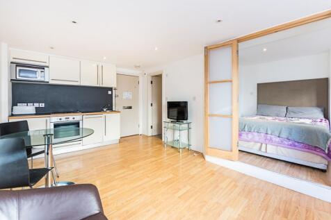 Kitchen/ reception