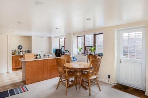 4 Fishers Lane, Charlbury-4.jpg