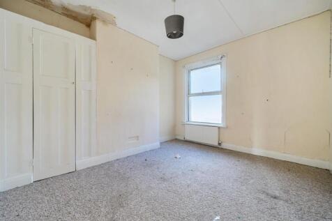 Rosevallon bedroom.jpg