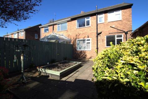 REAR GARDEN ANGLE 2.jpg