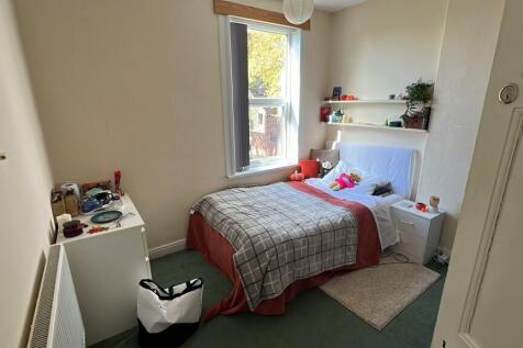 Harlaxton Drive, Nottingham, Nottinghamshire, NG7 photo 5
