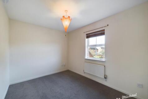 CAM03218G0-PR0516-STILL016