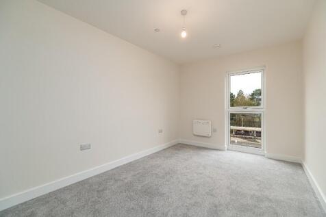  Station Road, Corby, North Northamptonshire photo 3