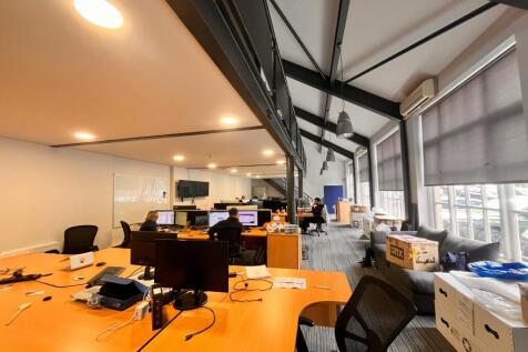 Office to rent Image 5