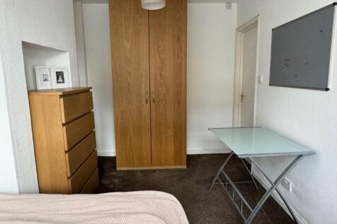 Alice Templer Close , Exeter,  photo 4
