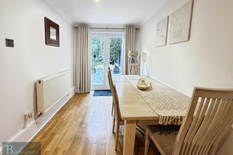 Primula Way, Springfield, Chelmsford, Essex photo 4