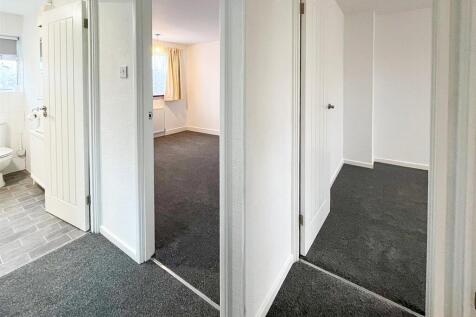 35 The Vineries - kitchen-2.jpg