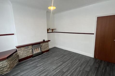 2-bed terraced on Glentworth Road, Nottingham, Nottinghamshire, NG7, £875/mo