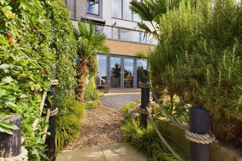 Exterior back of property.jpg