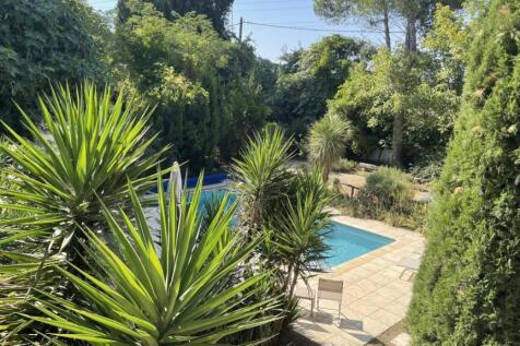 piscine vue de la maison