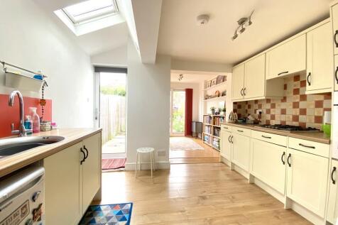 Open plan kichen ...